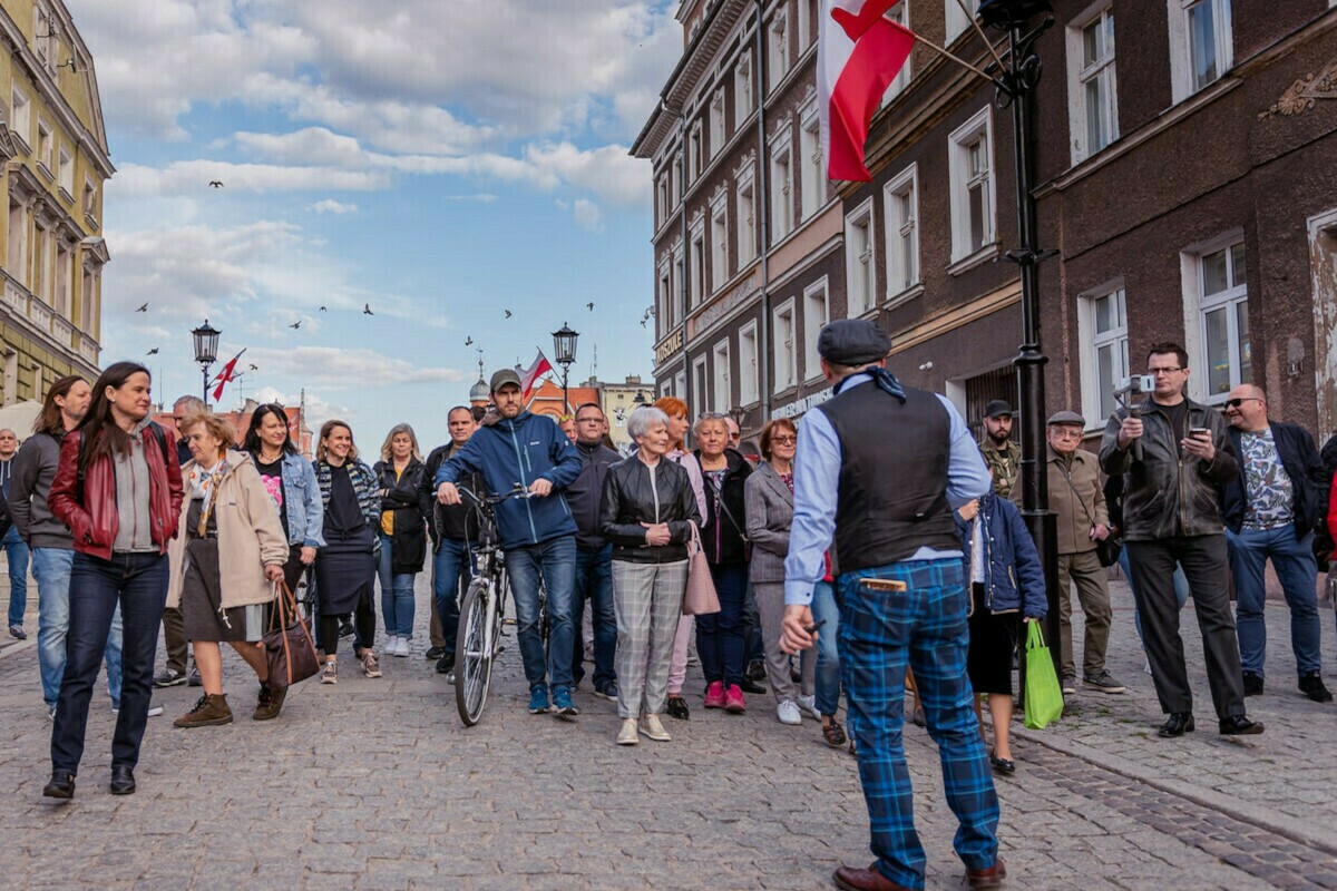 Kolejny fascynujący spacer IMG. Motoryzacja w tle.