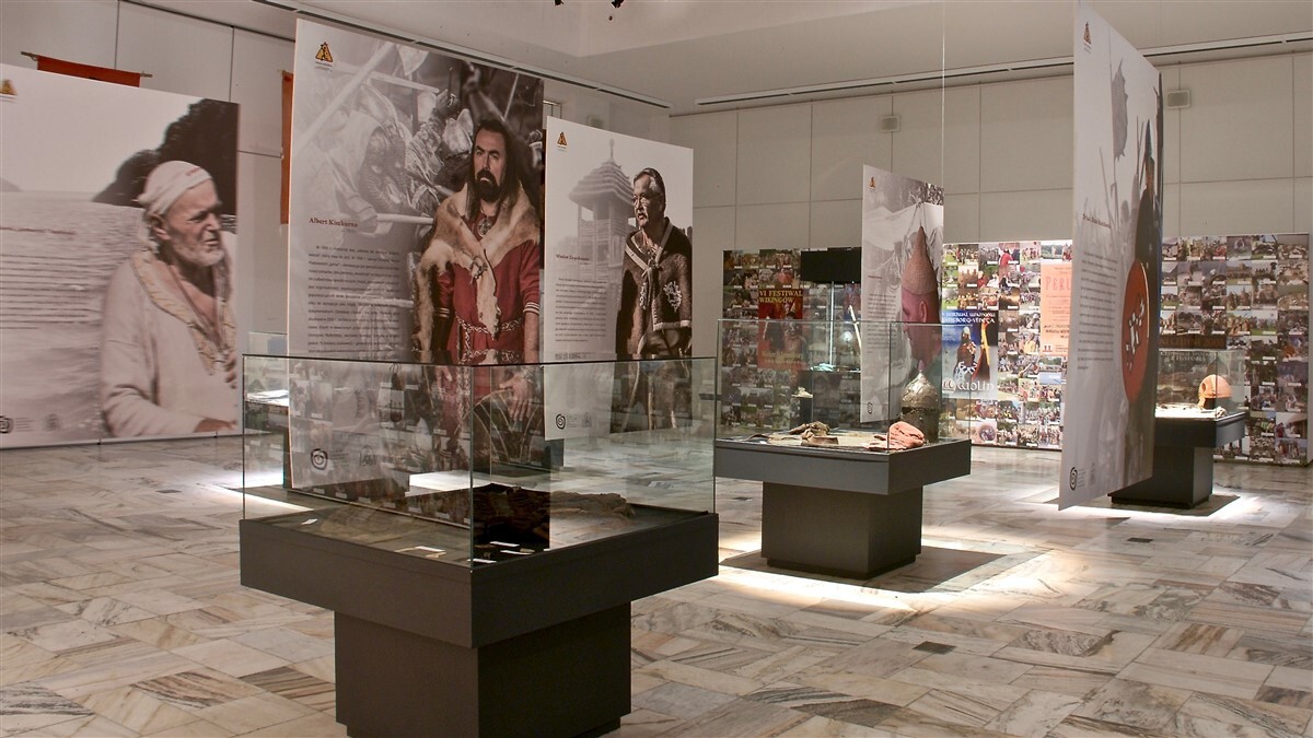 Zdjęcie ilustrujące artykuł: "Uwaga historia! Odtwórstwo historyczne wczesnego średniowiecza w Polsce"